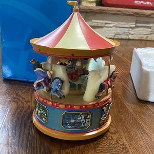 RARE - Vintage Disney Brave Little Tailor Snow Globe Carousel Music Box